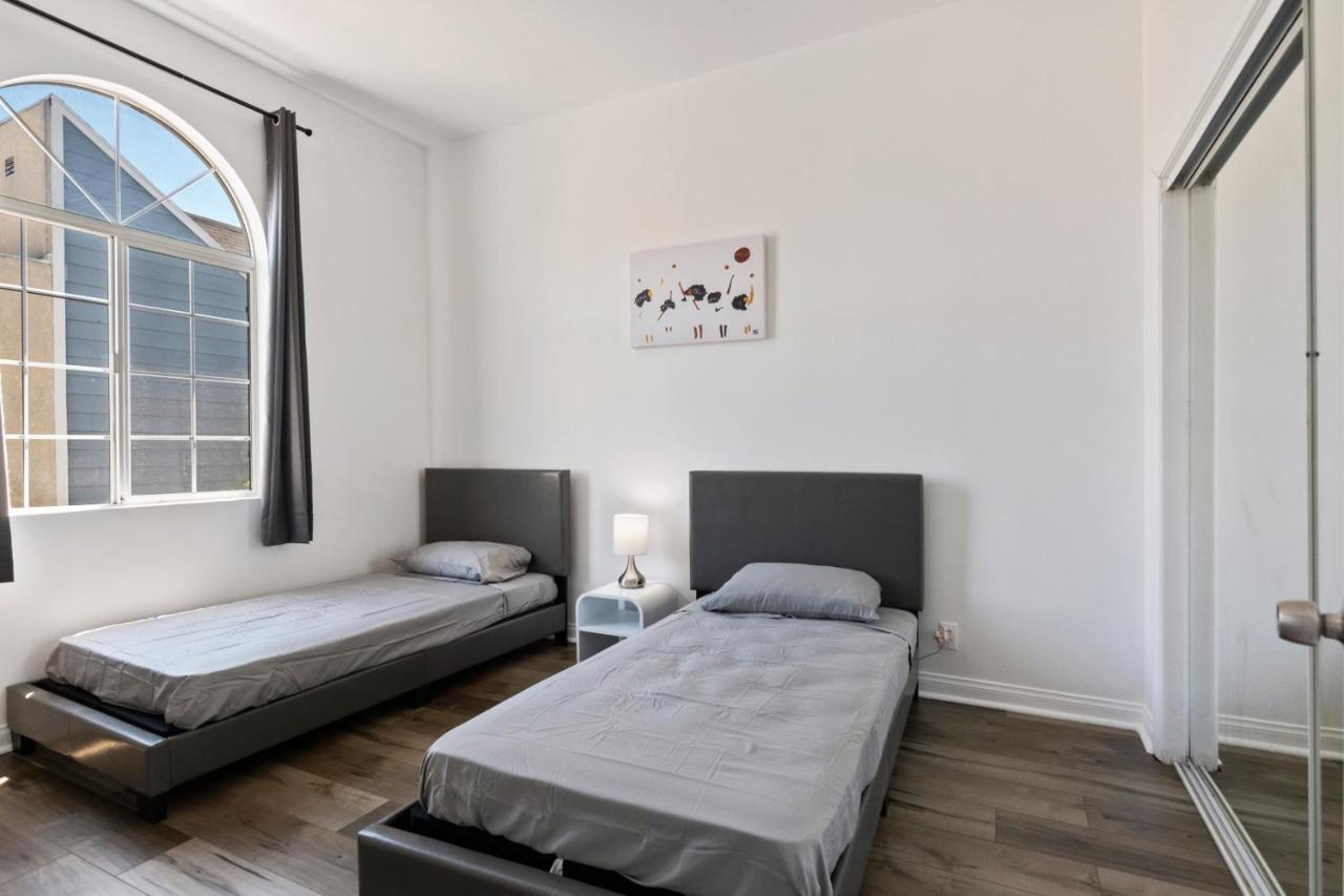 Spacious Private Gated Modern Loft Close To Universal Studio And Hollywood Los Angeles Ngoại thất bức ảnh